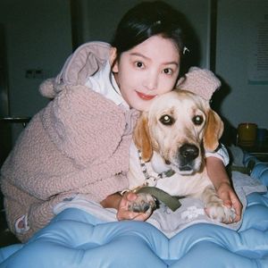 故意不戴胸罩露出奶头的教师微博
